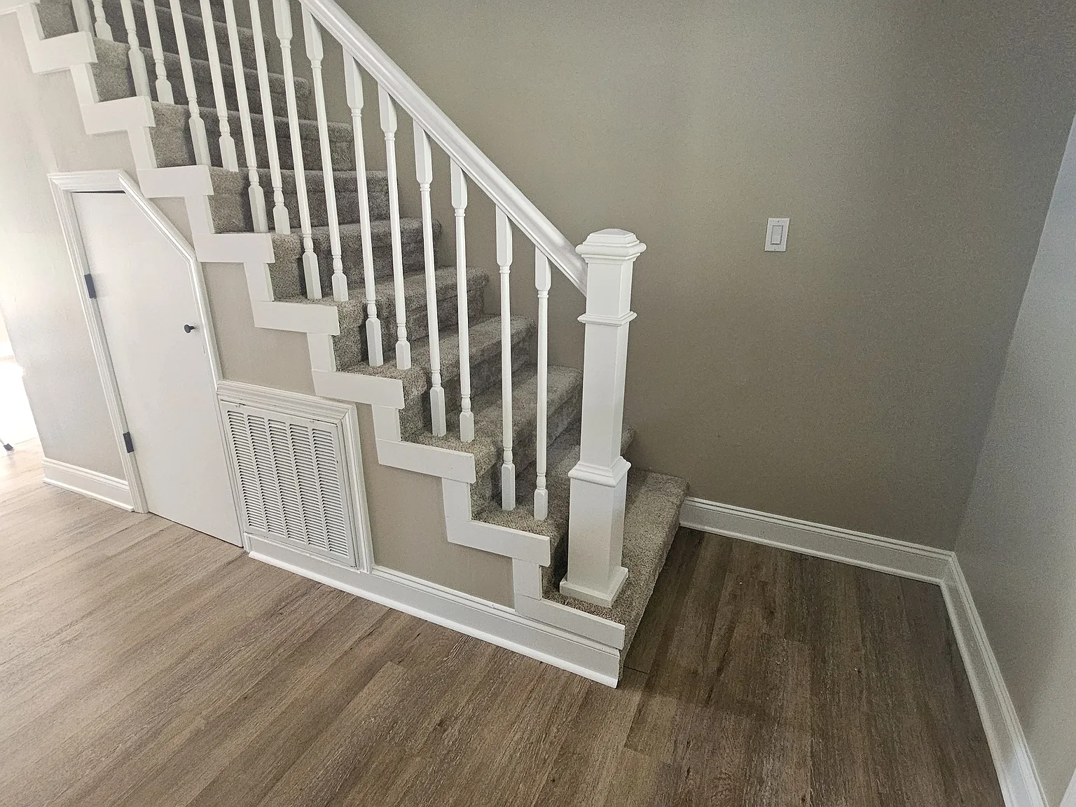 3 bed, 1914 sqft, $2,500 — Photo 4