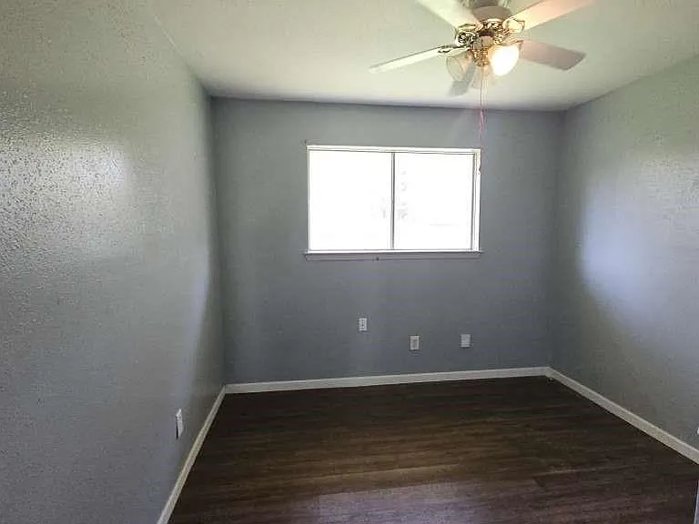7623 Kellwood Dr — Photo 9