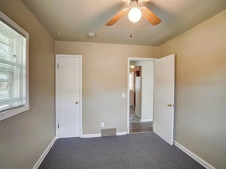 3009 Hermina St — Photo 10