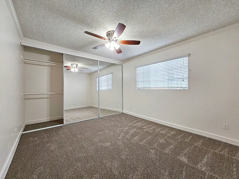 3946 Idaho St — Photo 48