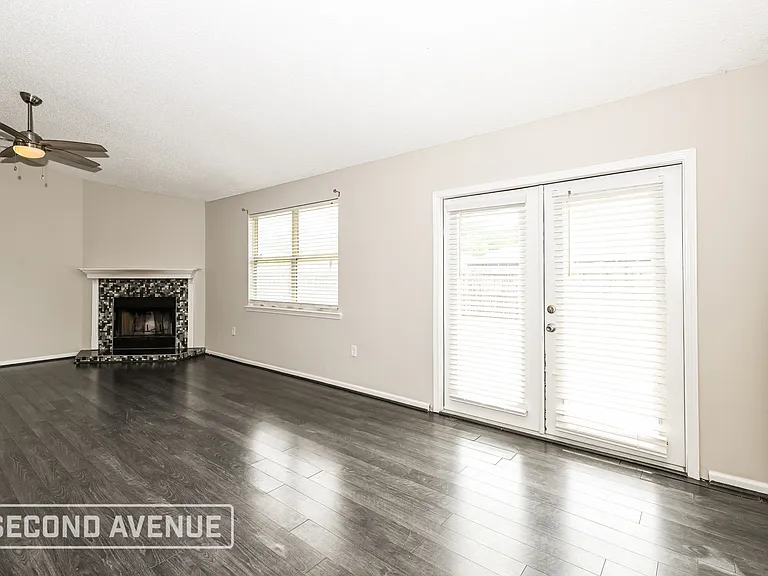 2226 Thomas Lynch Ct — Photo 8