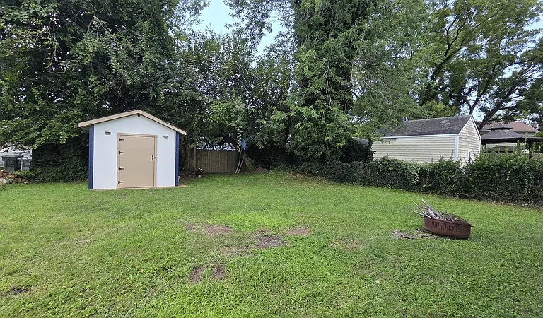 3912 Victoria Blvd — Photo 10