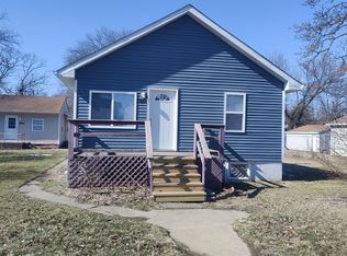 2844 Dearborn St, Lake Station, IN 46405