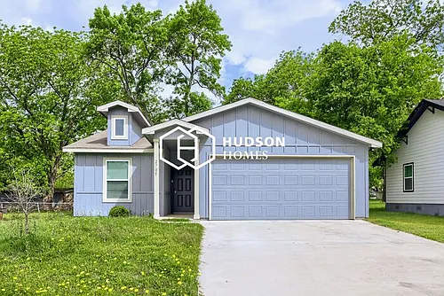 2705 Bosque Blvd Photo 1