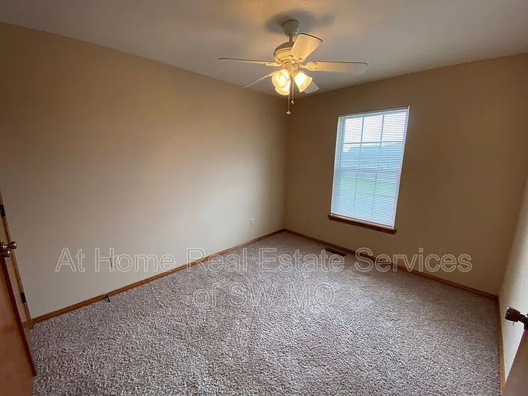 5221 E Blaine St — Photo 11