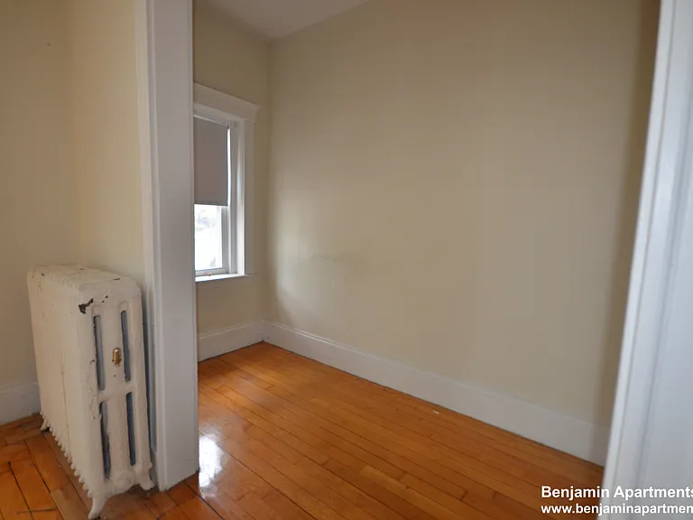 1822 Beacon St #14 — Photo 1