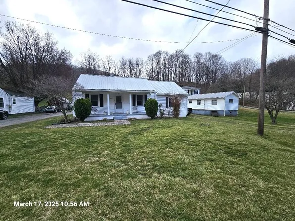 1754 Highway 16, Marion, VA 24354