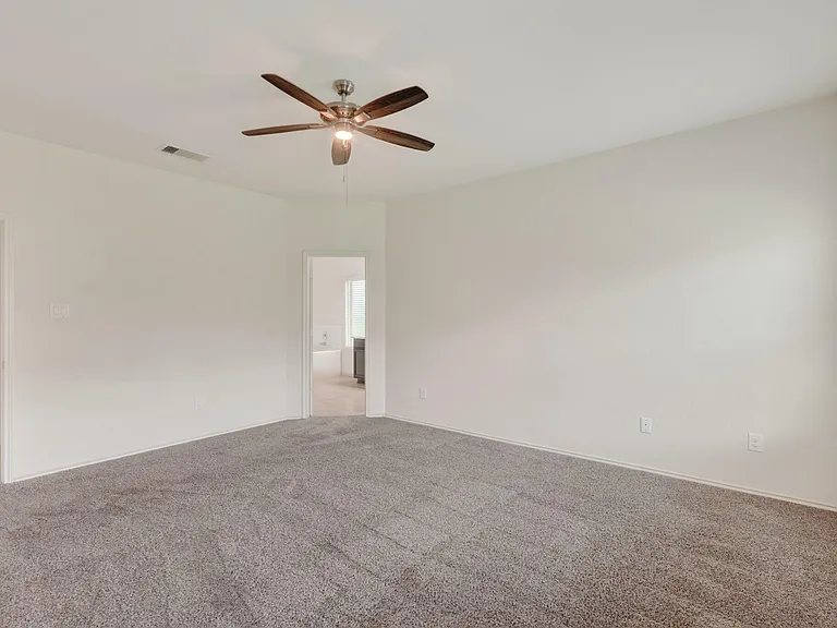 138 Meadow Grove Dr — Photo 26