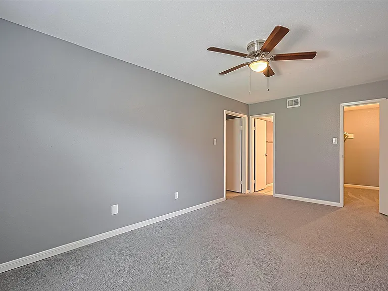 12905 Woodforest Blvd #107 — Photo 16