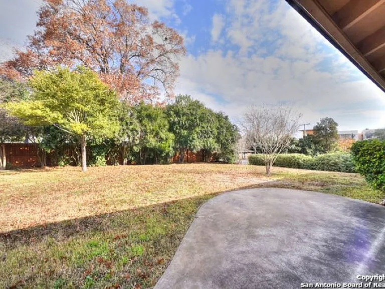 3223 Oakleaf Dr — Photo 25