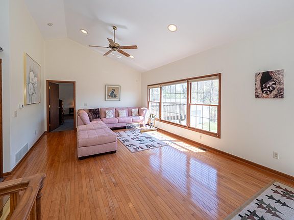 4th image of 14538 E C Ave