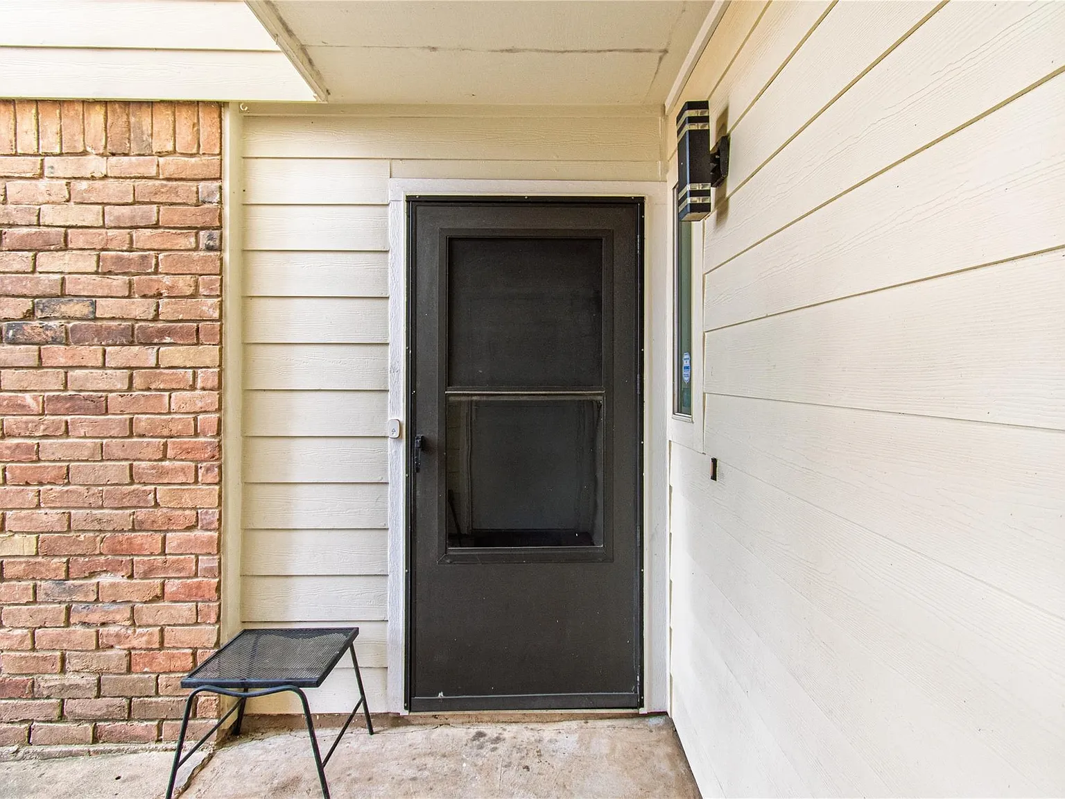 2 bed, 2.0 bath, 1223 sqft, $1,575 — Photo 4