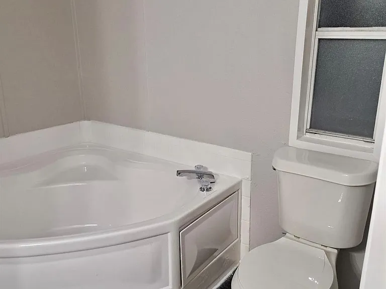 16414 Trenda Ct — Photo 10
