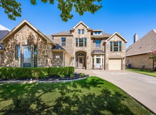 8 Center Ct, Heath, TX 75032