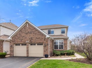 3140 Saganashkee Ln, Naperville, IL 60564