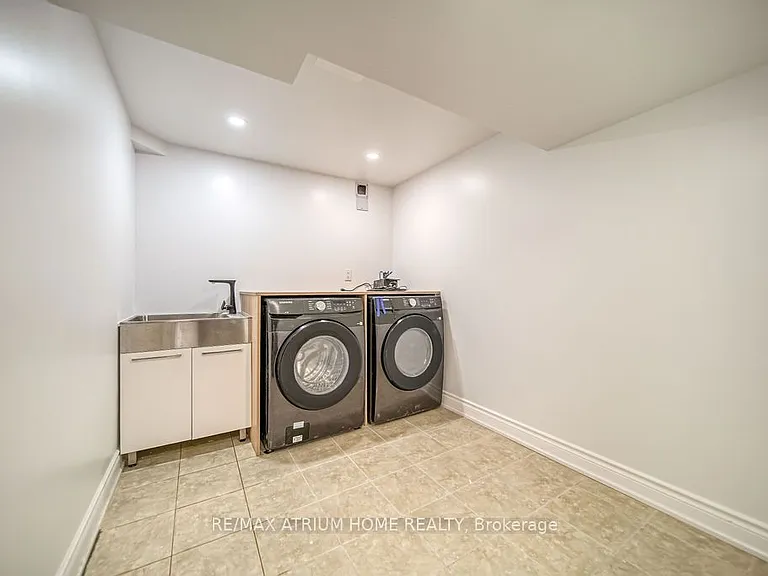 4 Palomino Cres — Photo 18