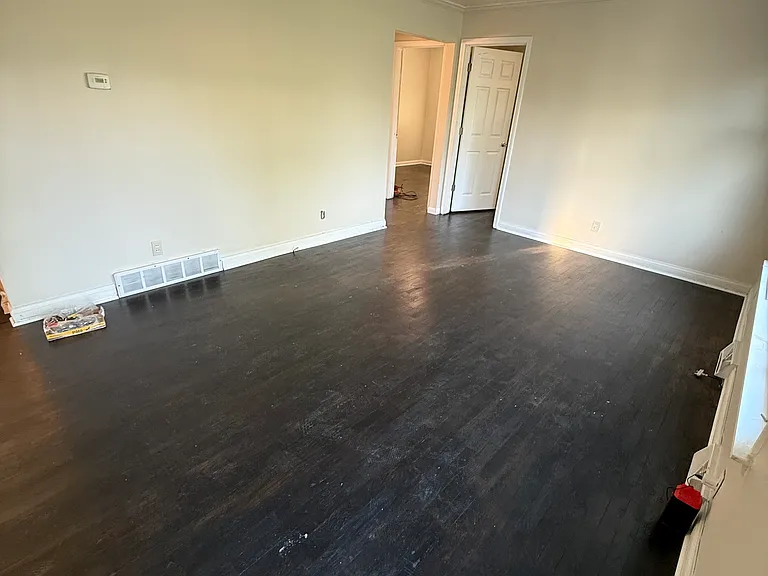 3906 Blackington Ave — Photo 4