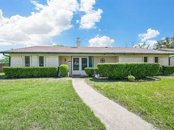 3302 Point East Dr, Mesquite, TX 75150