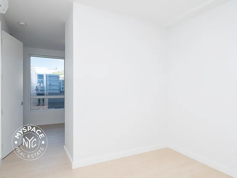 280 Meeker Ave #805 — Photo 9