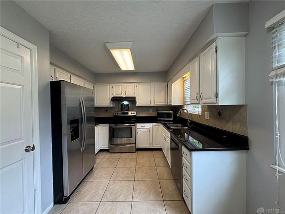 5th image of 1014 Millerton Dr