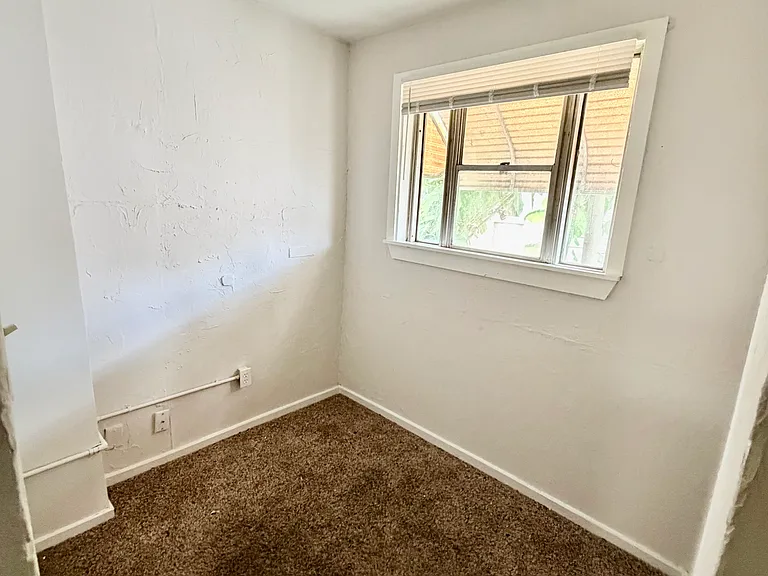 2054 E Stella St — Photo 12