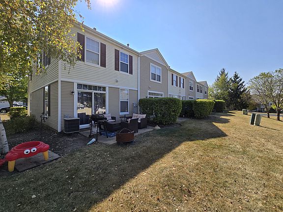 2nd image of 2211 Flagstone Ln