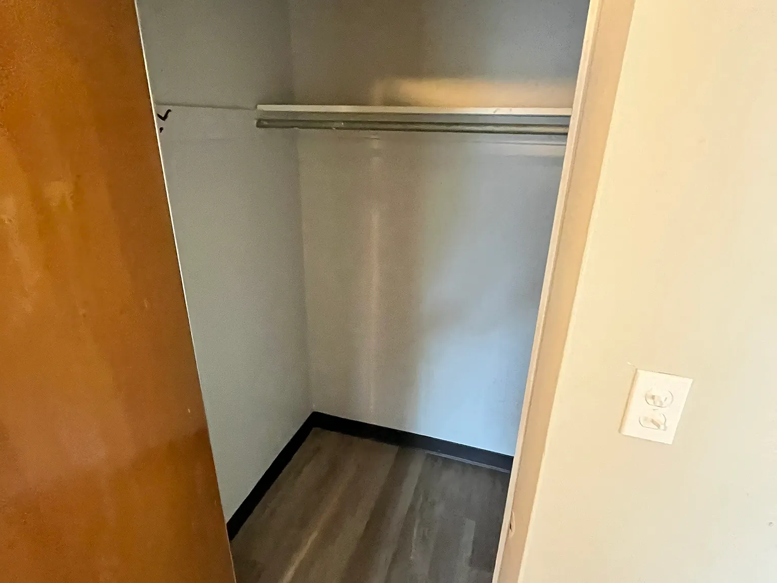 The Wildwood Apartments-24 17731 Lakeshore Boulevard - 5 — Photo 4