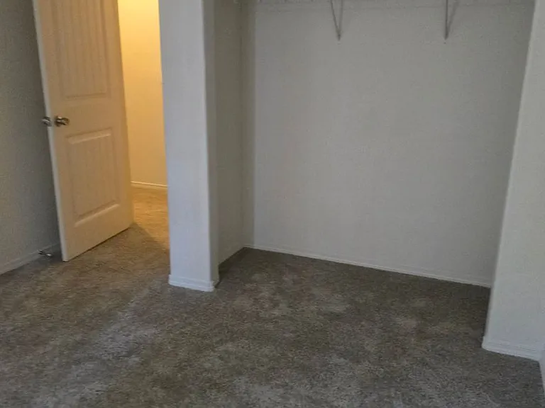 803 SE Kierra Pl — Photo 9