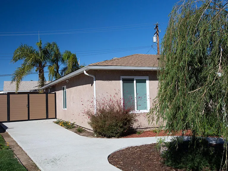 6275 Dana Ave — Photo 1