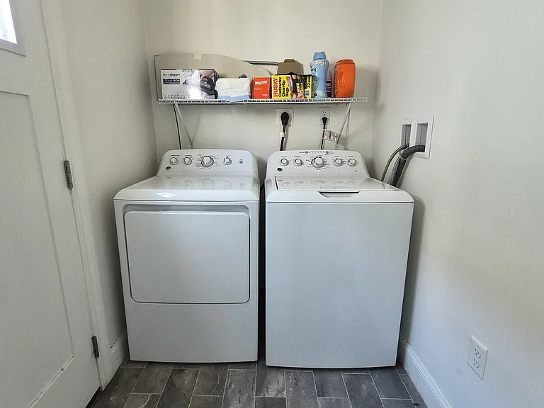 In-unit washer & dryer