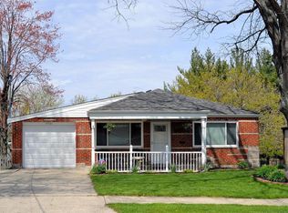 5701 Lauderdale Dr, Cincinnati, OH 45239