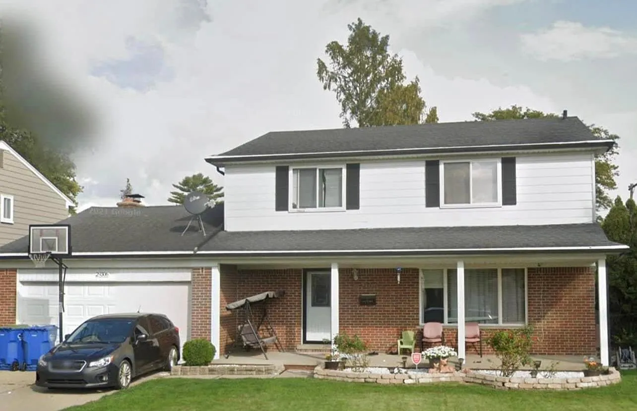 29306 Merrick Ave photo 1