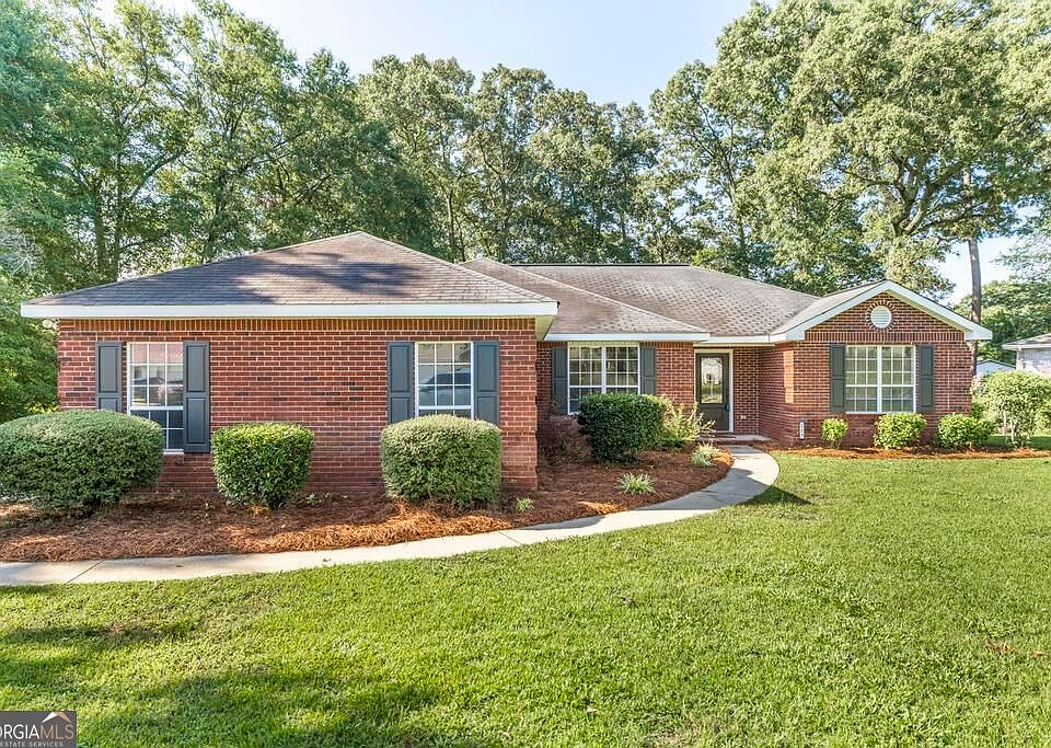 1st image of 227 Crestwood Cir