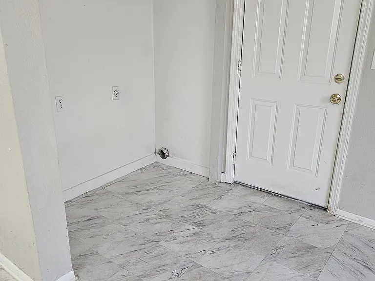 132 N Yukon Ave — Photo 11