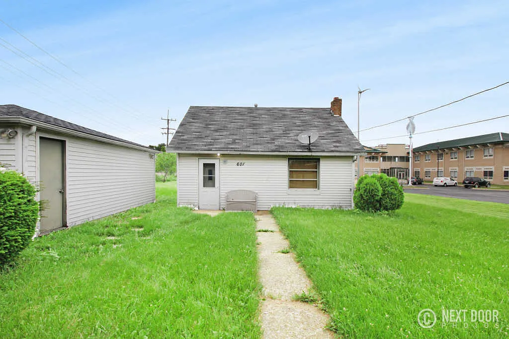 601 Sullivan Rd photo 1