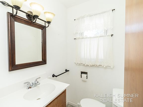 4th image of 4442 Oriole St