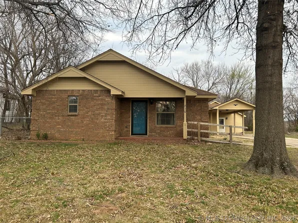 710 Cavalry St, Fort Gibson, OK 74434