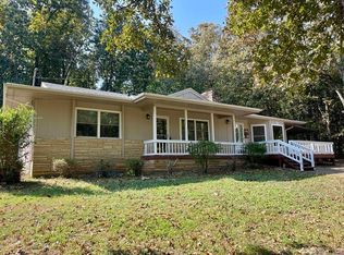 78 Cherokee Rd, Cherokee Village, AR 72529