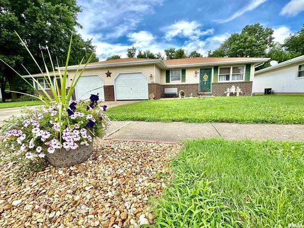 12B Gettysburg Dr, Jacksonville, IL 62650