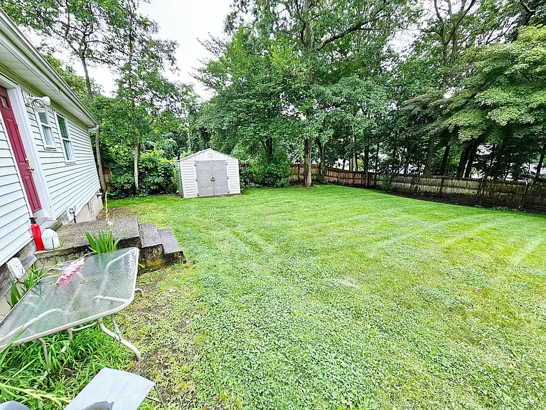 12 Nord Park Blvd — Photo 4