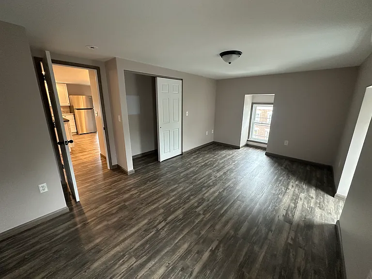 107B N Market St — Photo 17