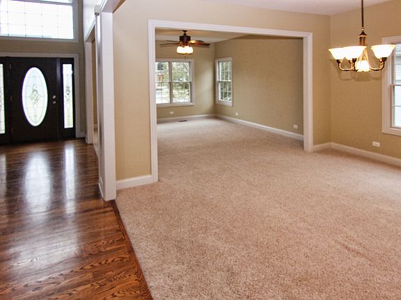 3rd image of 5267 Greenshire Cir