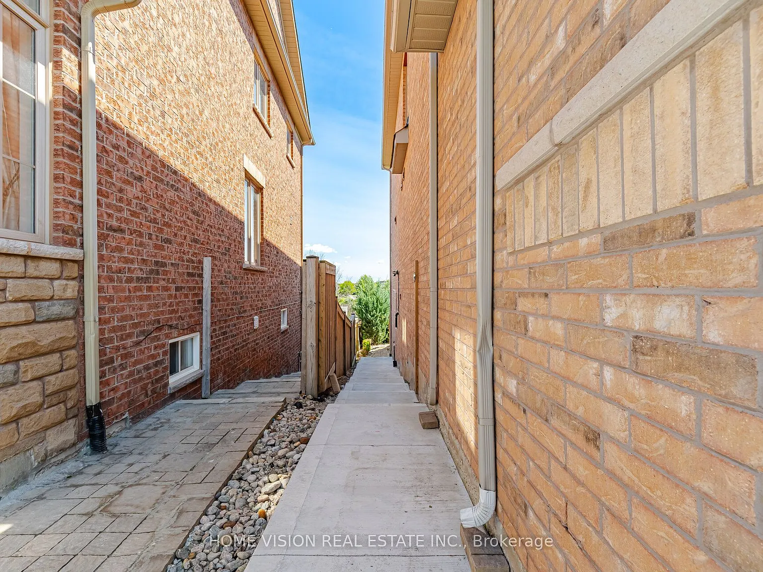 1 bed, $2,500 — Photo 3
