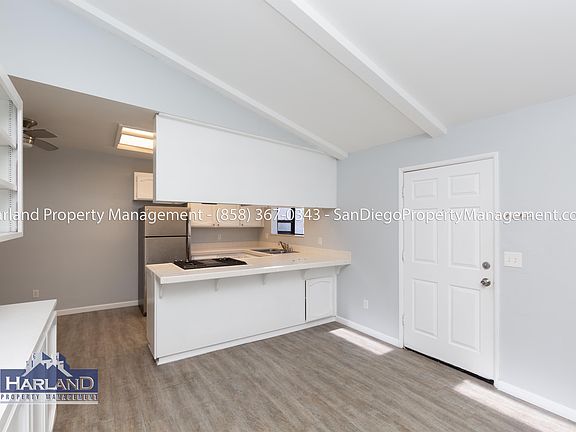 5th image of 4435 Mississippi St APT 5