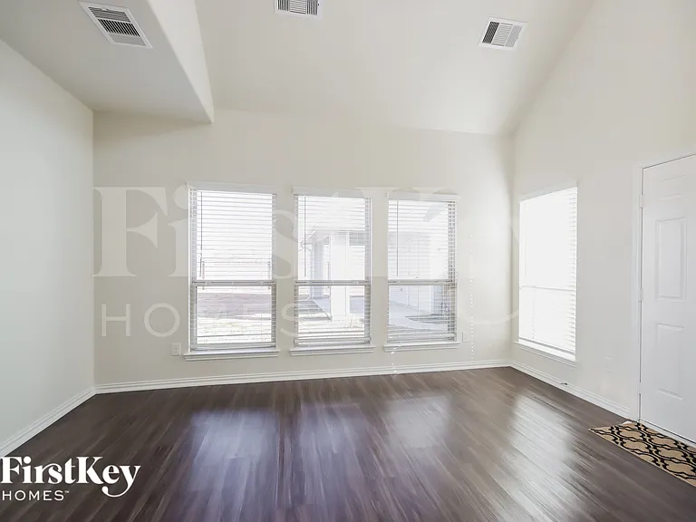 12543 Highgrove Springs Dr — Photo 6