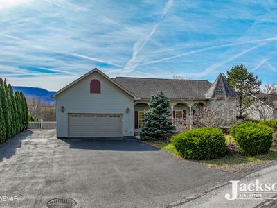 173 Pine Creek Ave, Jersey Shore, PA, 17740