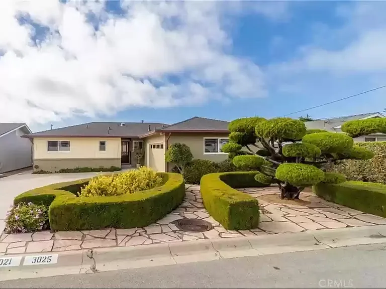 3021 Sandalwood Ave — Photo 3