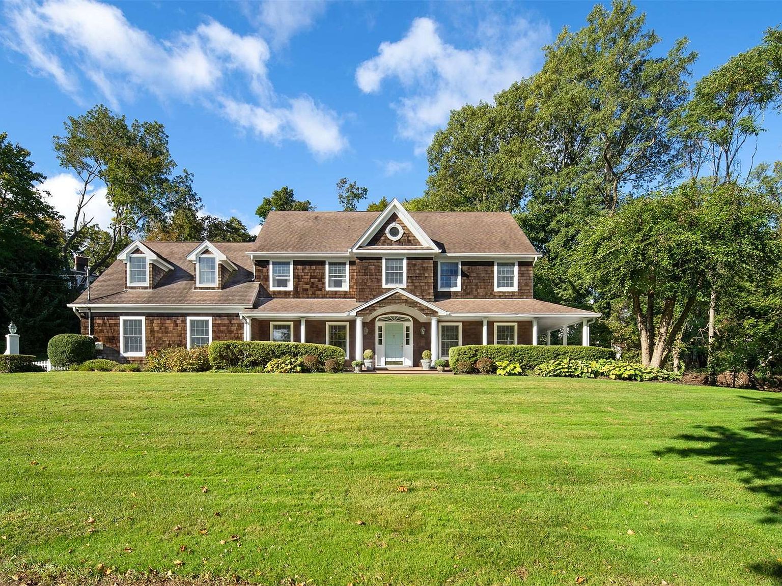 271 Huntington Bay Road, Halesite, NY 11743 Zillow