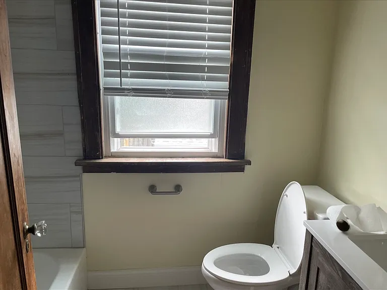 17428 Winslow Rd #2 — Photo 11