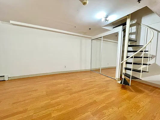 Rented by Astoria Realty | media 15